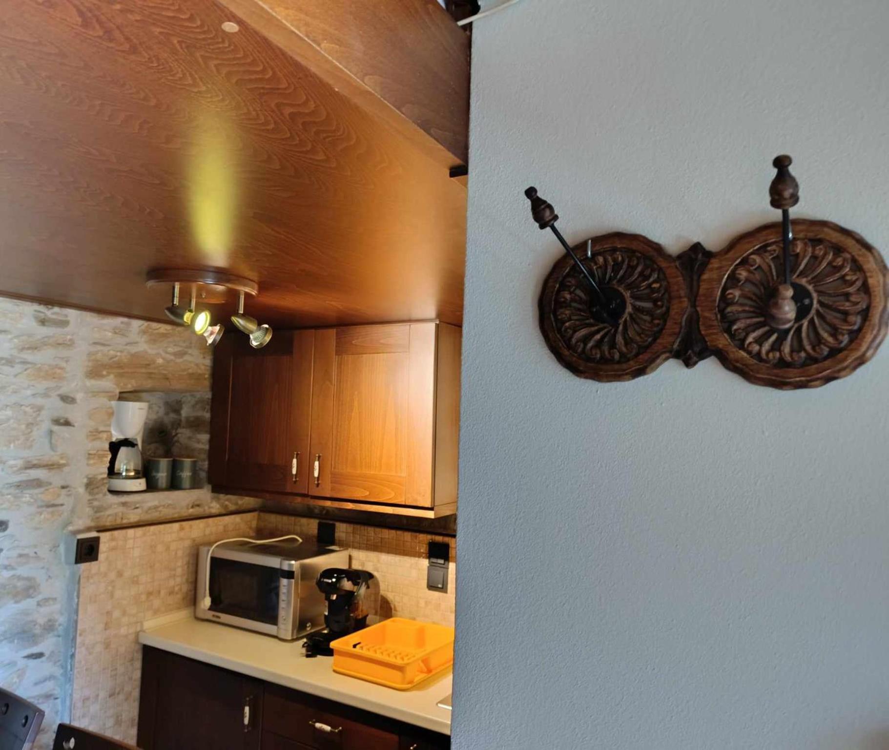 Μountain Whispers Apartment Mourésion Екстериор снимка