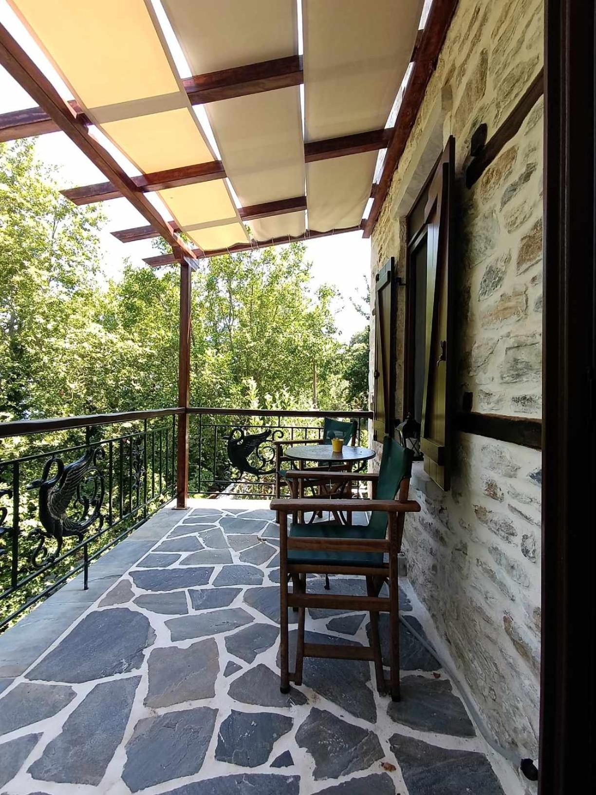 Μountain Whispers Apartment Mourésion Екстериор снимка